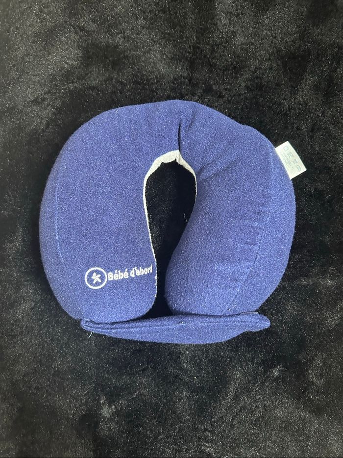 Coussin cale tête bébé d’abord