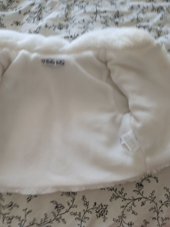 Gilet fourrure et robe rouge 12mois - photo numéro 3