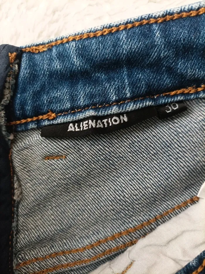 Short Aliénation taille 36 - photo numéro 2