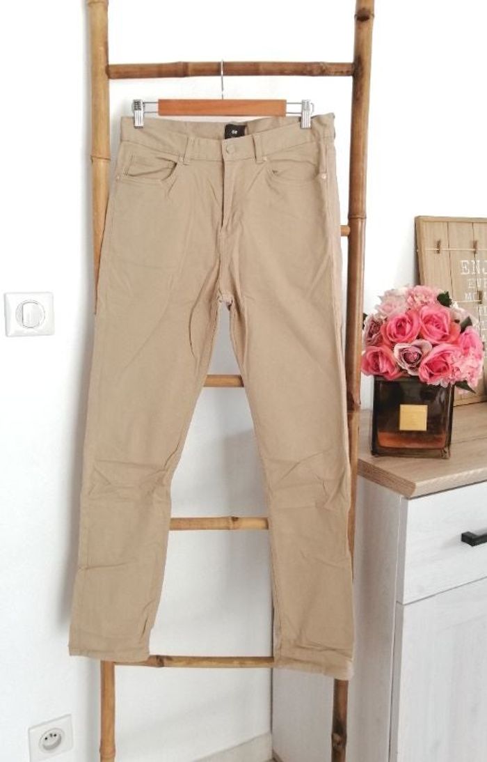 Pantalon slim beige HetM
