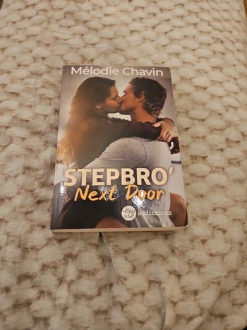 Stepbro next door, livre de mélodie chavin, édition addictives