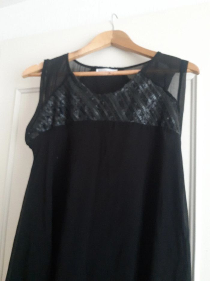 Robe noire à sequins - photo numéro 2