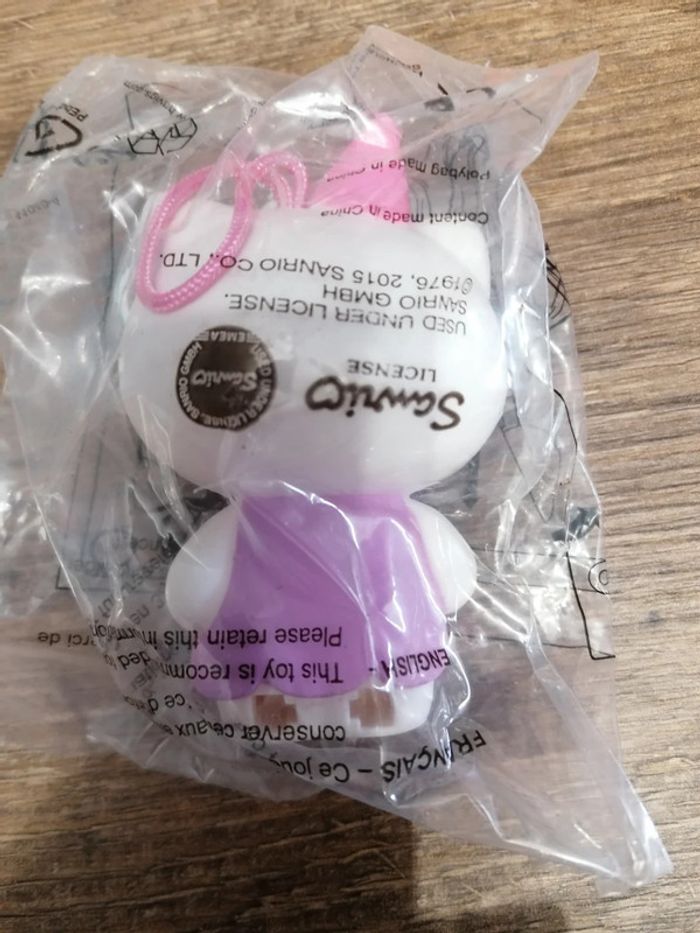 Hello Kitty + barrette Happy Meal - photo numéro 2