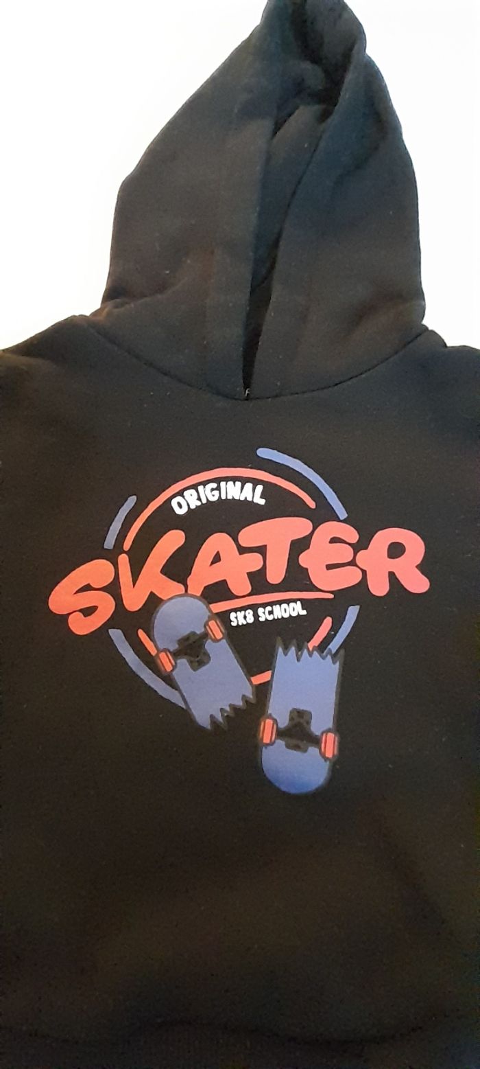 Sweat à capuche T 3/4 ans - photo numéro 2