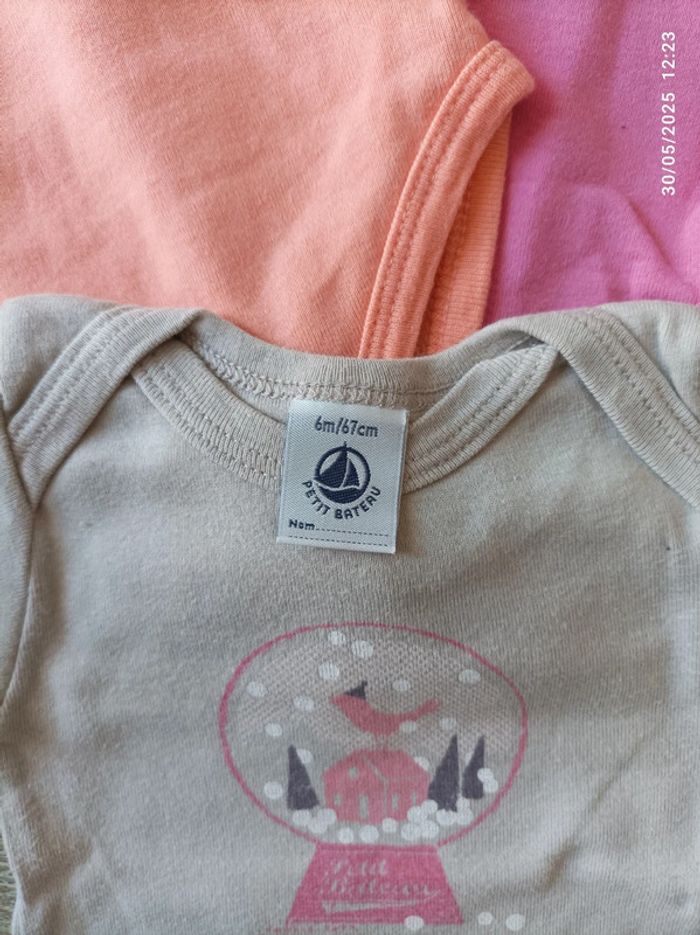 Lot bodies fille 6 mois - photo numéro 6