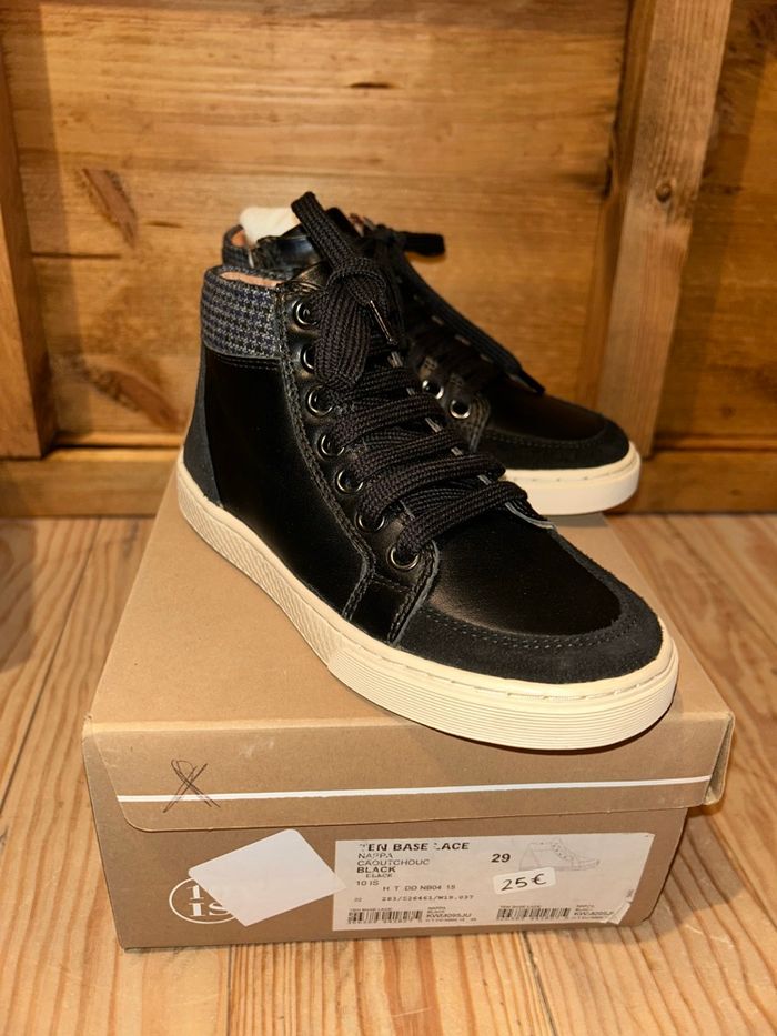 Basket noir Tenis neuve - photo numéro 4