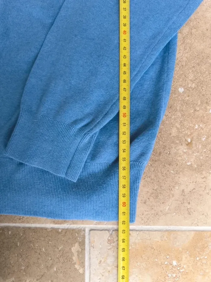 Magnifique pull col V bleu logo jaune Polo Ralph Lauren homme L une petite tâche devant - photo numéro 7