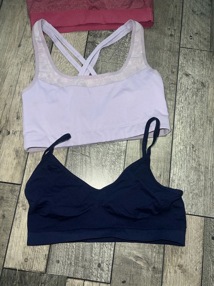 3 brassières taille 32-34 - photo numéro 2