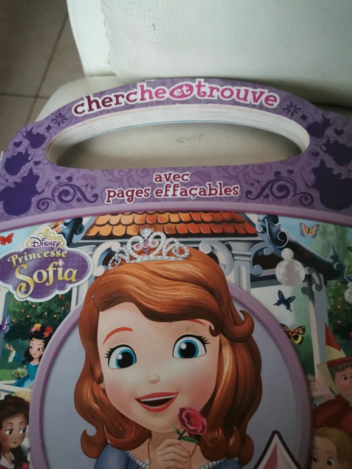 Livre Cherche et trouve Disney Junior - photo numéro 3