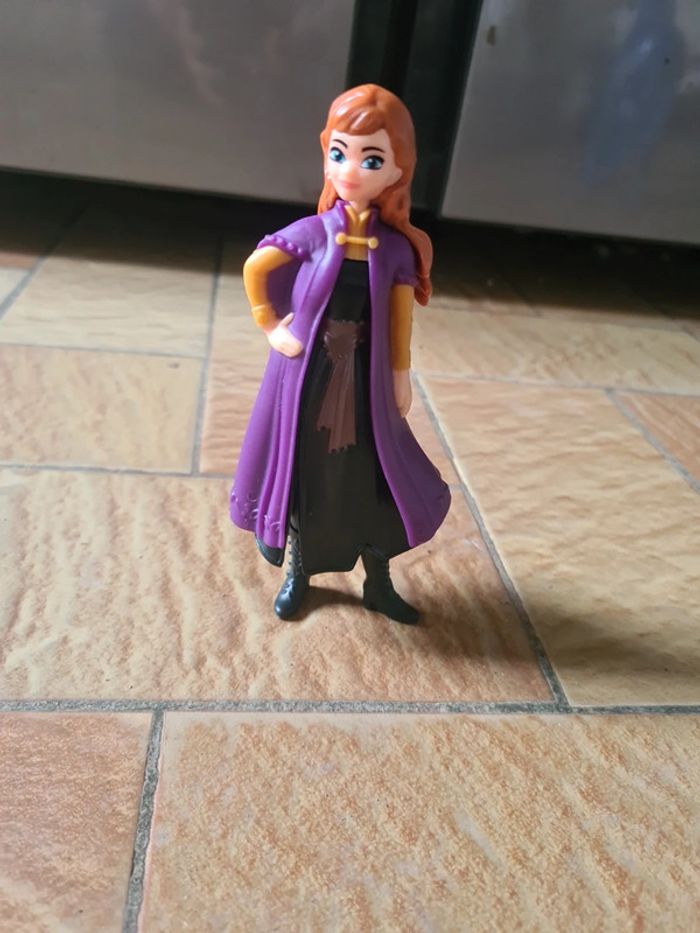 Figurine Anna