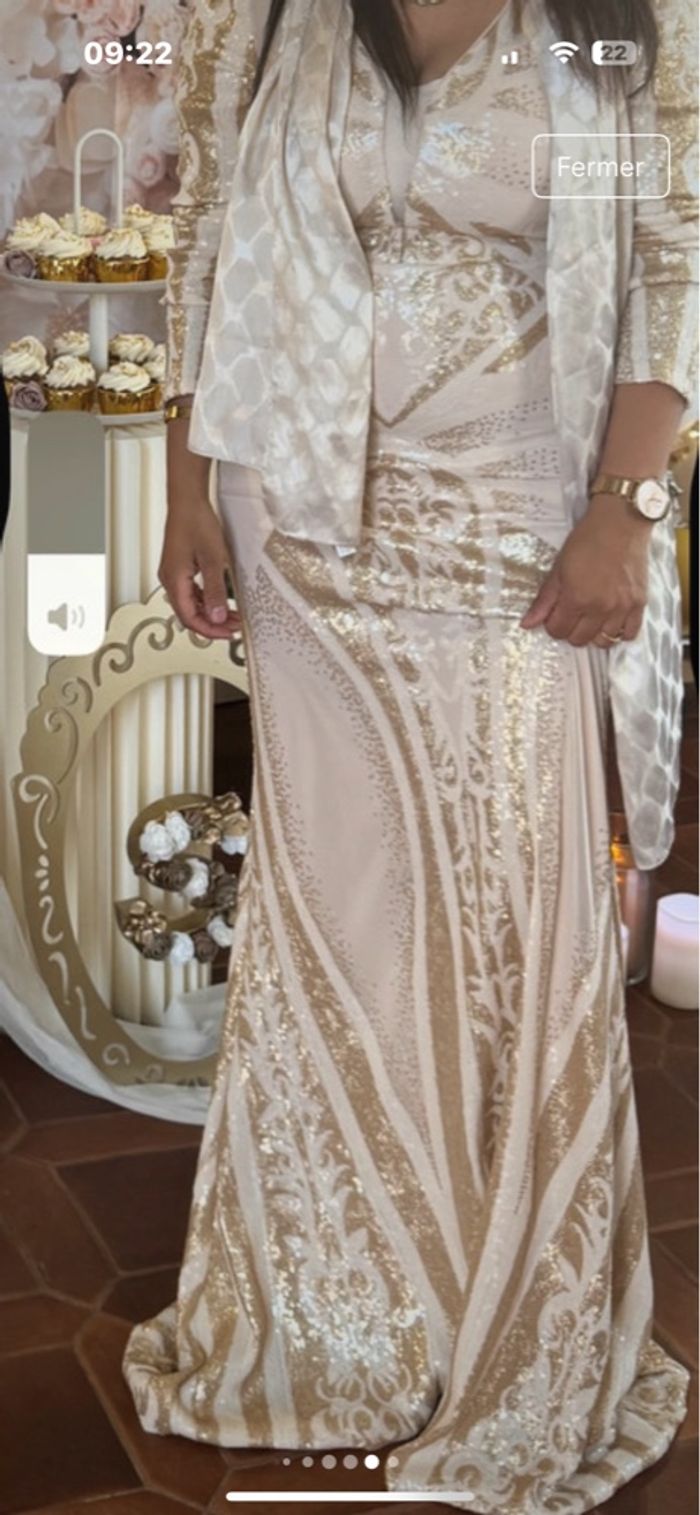 Magnifique robe de soirée doré et beige - photo numéro 4