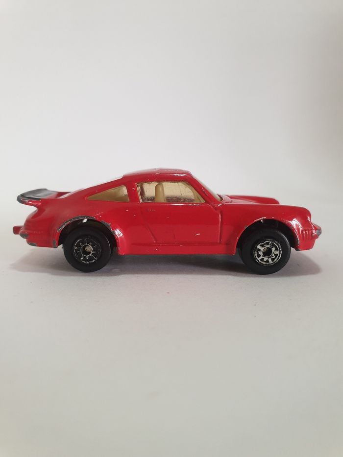 Maisto Porsche 911 Turbo 1/57 Made in China 🇨🇳 - photo numéro 4