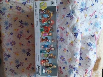 Méga coffret de figurines Animators 20 princesses et princes Disney mini animators