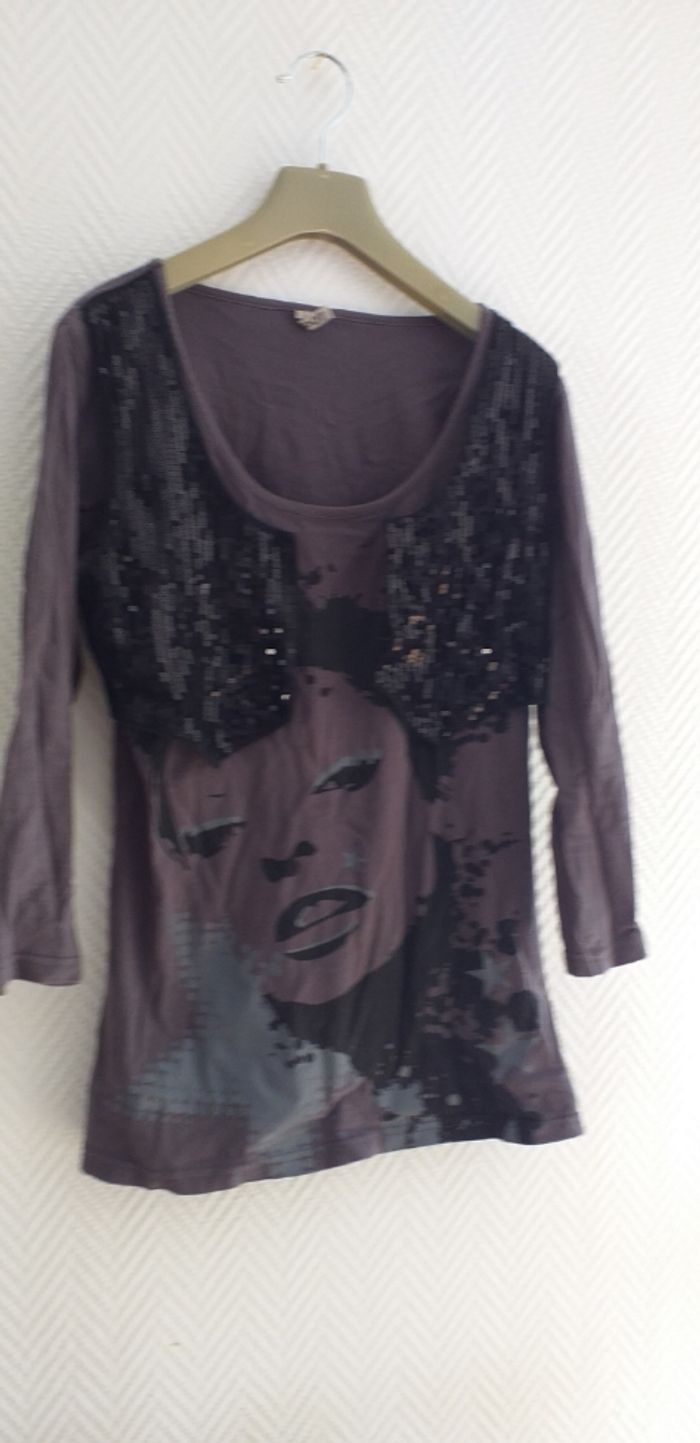 T-shirt