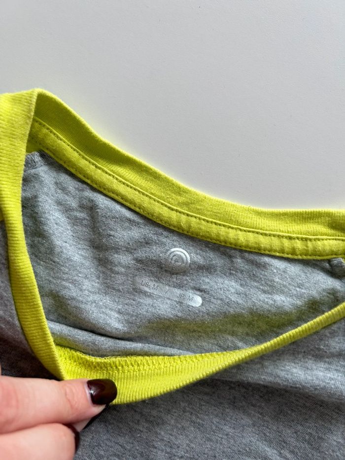 T-shirt enfant – Taille 10 ans – Détails jaune clair - photo numéro 3