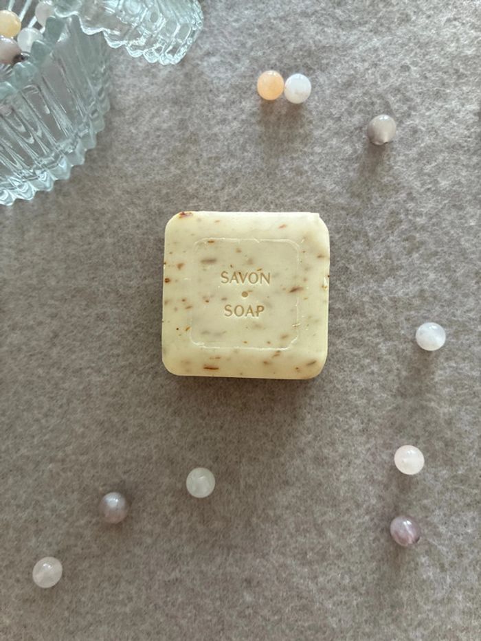 Savon multi usage à l’huile essentielle bio de romarin Les Panacées - photo numéro 2