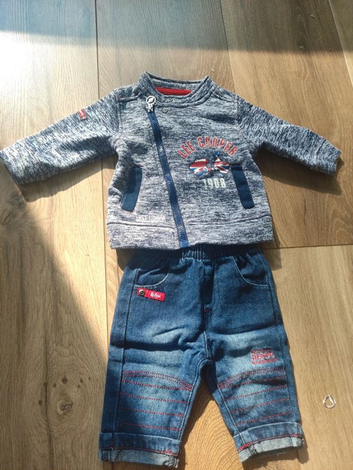 Ensemble 3 mois garçon. Lee Cooper