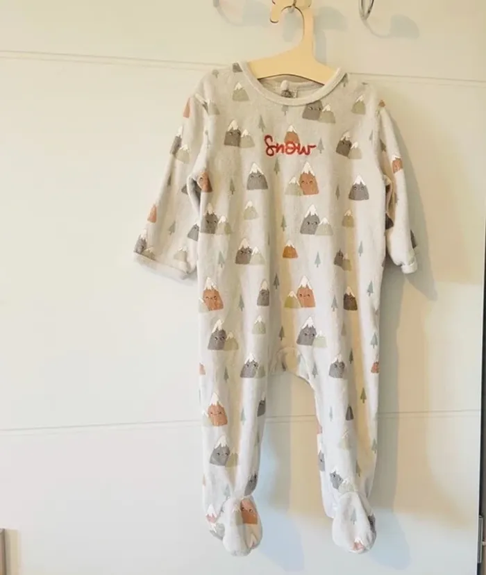 Pyjama une pièce - photo numéro 2