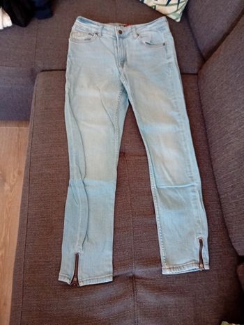 Jean zippé en bas en 34