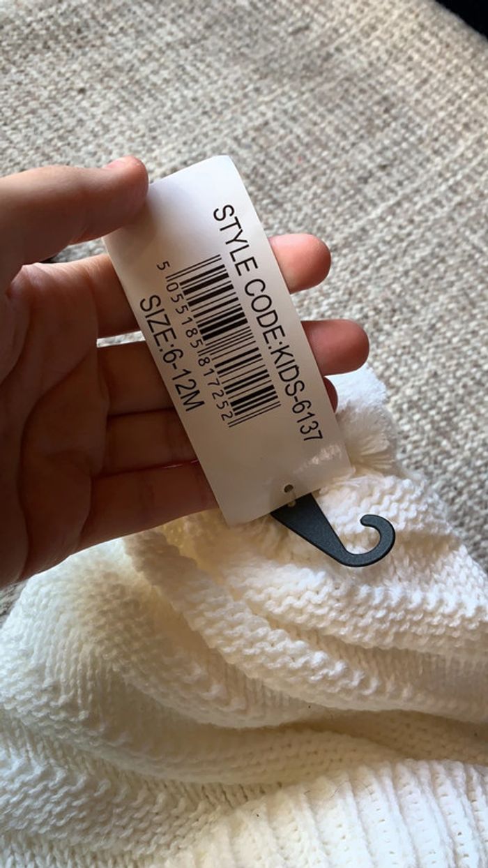 Bonnet enfant ivoir avec pompon taille 6 12 mois - photo numéro 4