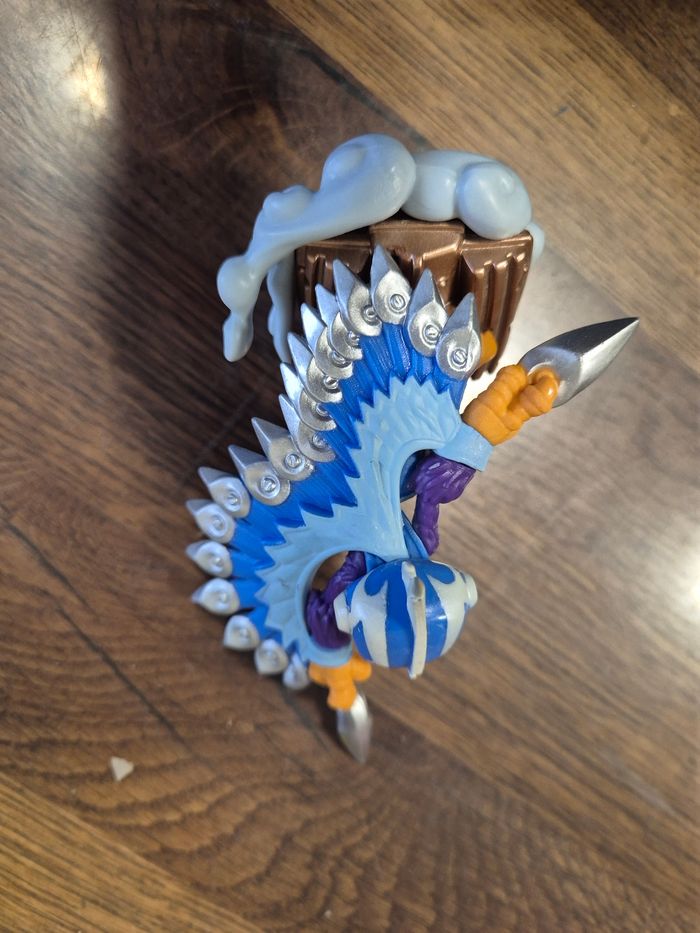 Figurine skylanders superchargers stormblade - photo numéro 2