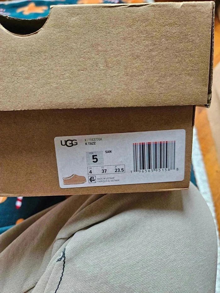 Ugg tazz couleur sable Taille 37 - photo numéro 7