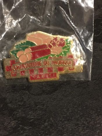 Pin’s charcuterie du pacifique