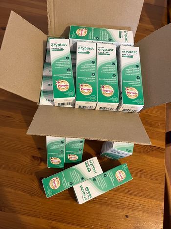 Eryplast pâte à l’eau 10 boîtes de 75g expiration 2027