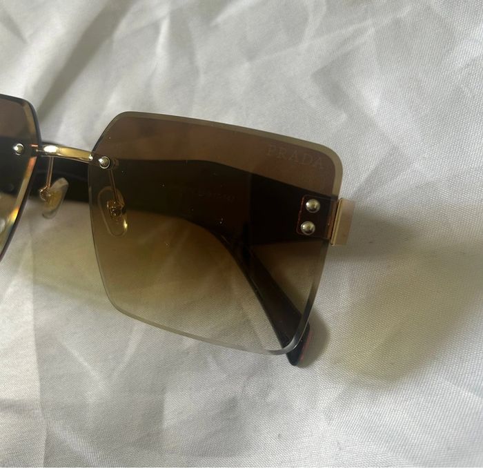 Lunette de soleil Prada - photo numéro 5