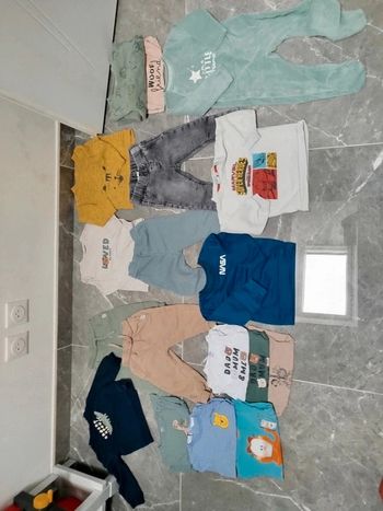 Gros lot vêtements bebe garçon 2 ans