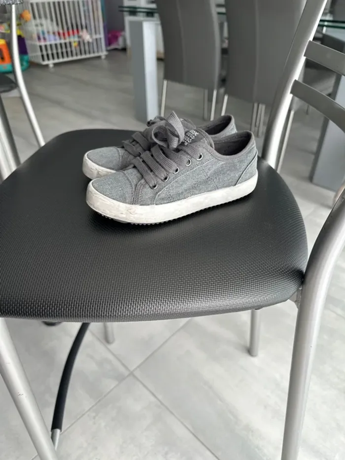 Chaussures Geox taille 31 très bon état - photo numéro 2
