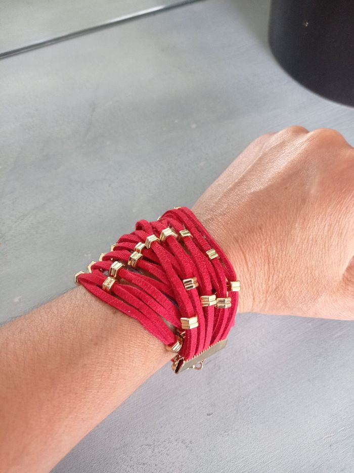 Collier ras du cou rouge et doré - photo numéro 3
