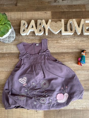 - Robe (F) - 3 mois - Très bon état