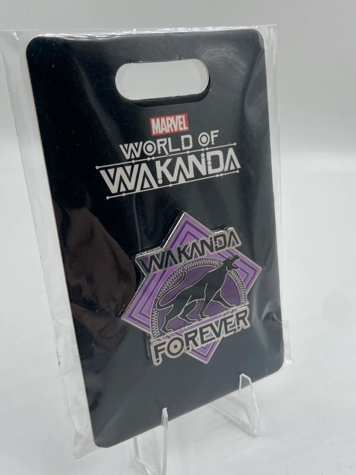 Pin's Black Panther : Le Monde du Wakanda Disney / Marvel - photo numéro 2