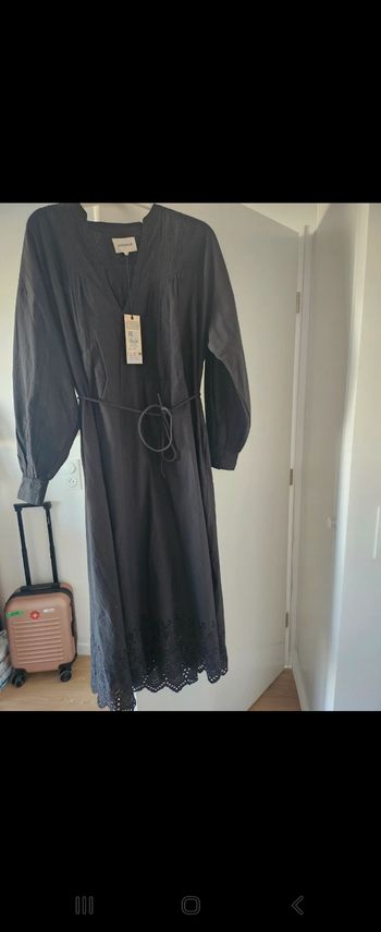 Robe longue détails ajourés