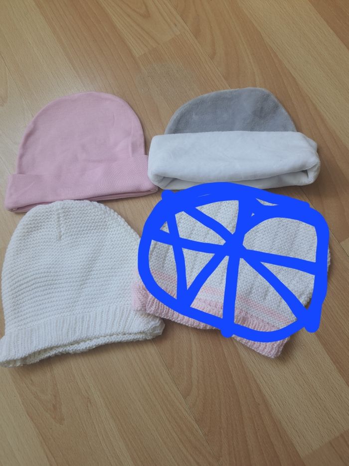 Lot de bonnets - photo numéro 3