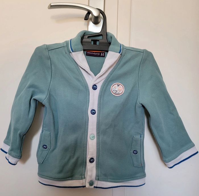 Lot 18 mois salopette ourson en jean et gilet - photo numéro 2