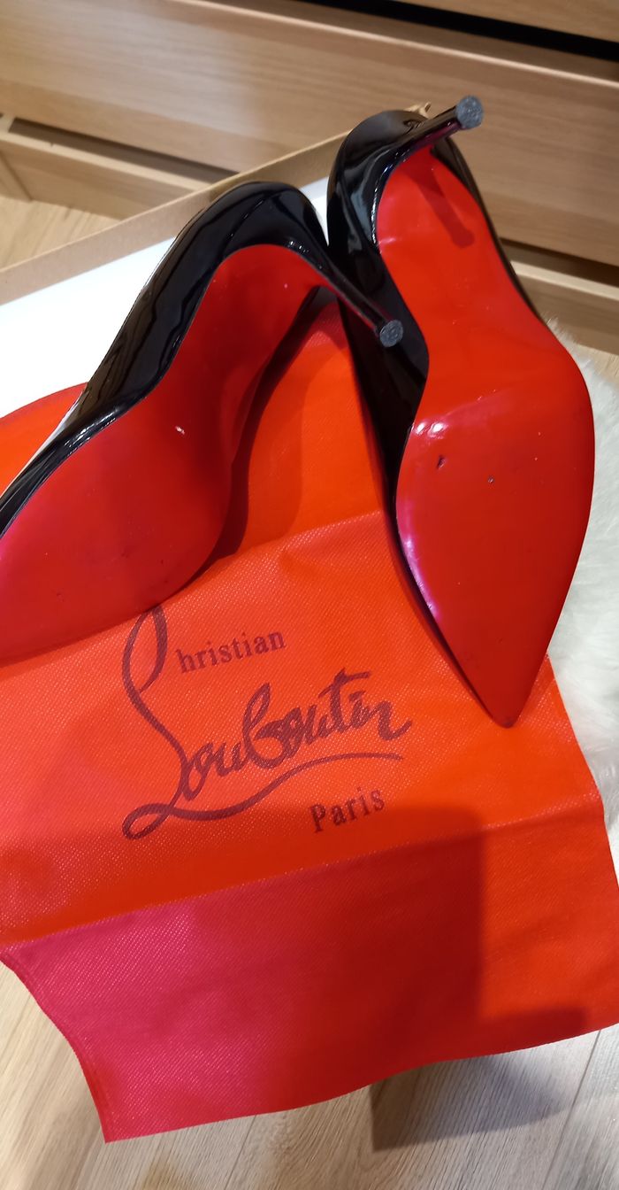Chaussures à talons Christian Louboutin - photo numéro 4