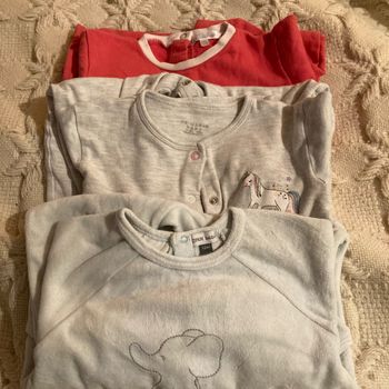 Lot pyjamas en 12 mois