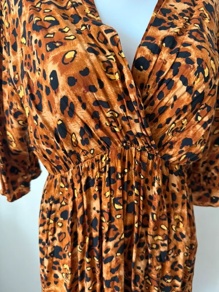 Robe longue léopard en très bon état taille 38 garden - photo numéro 4
