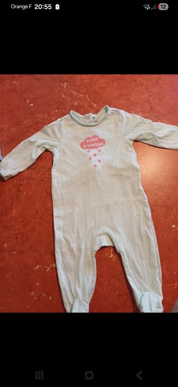 Pyjama bébé taille 9 mois