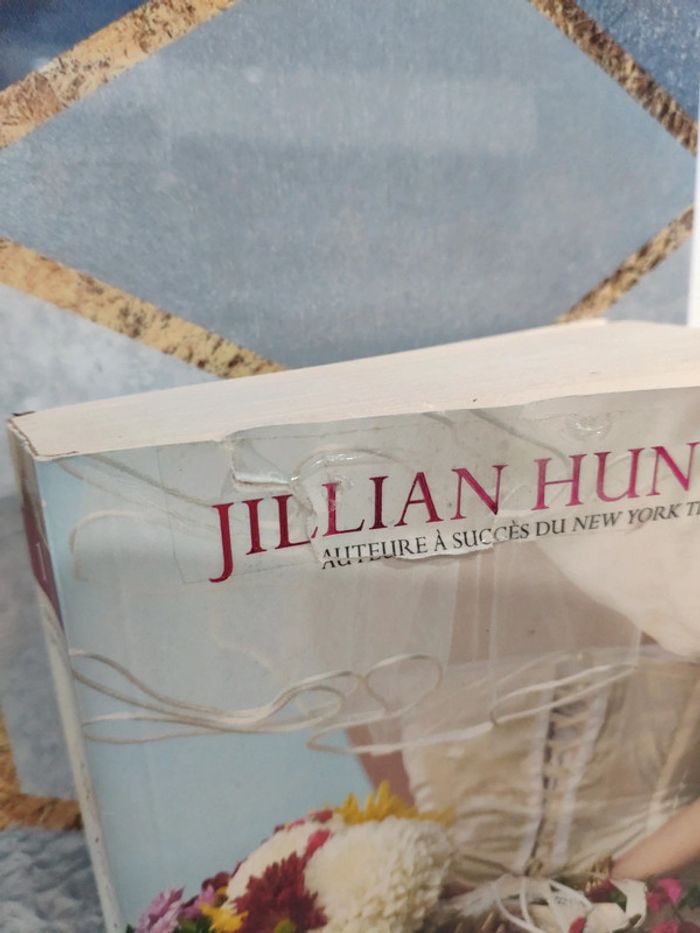 Livre grand format Jillian Hunter la tentation d'un duc amours nuptiales - photo numéro 2