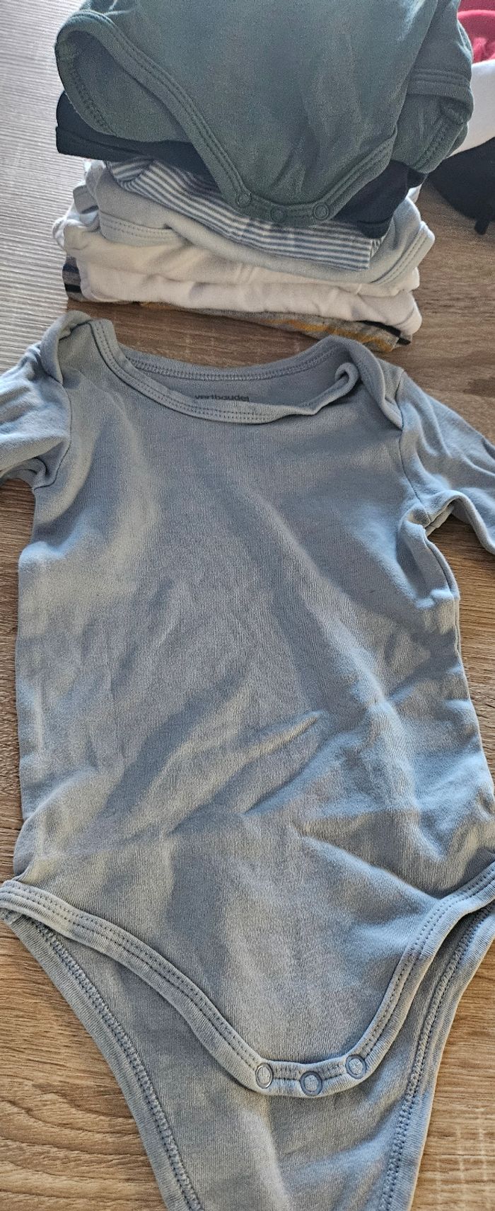 Lot de 9 bodies manches longues garçon 18 mois - photo numéro 2