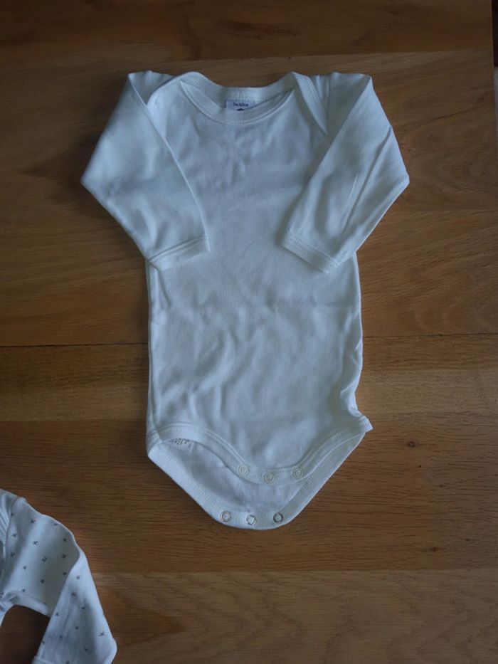 Lot 2 bodies ML Petit Bateau (3mois) - photo numéro 3