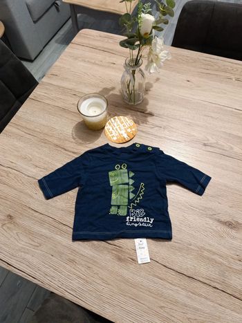 T-shirt F &F 56 cm neuf