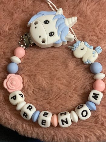 Attache tétine licorne