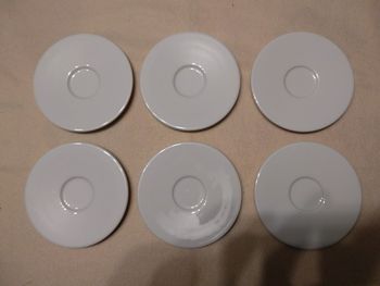 6 sous tasses en porcelaine blanche Meo 