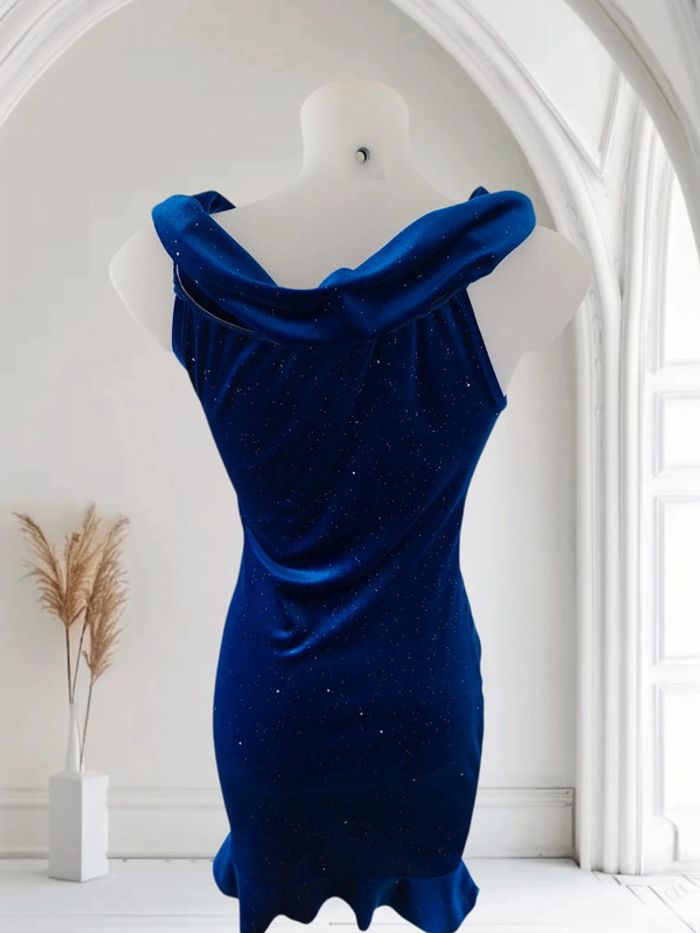 Robe bleue pailleté près du corps 38 - photo numéro 2