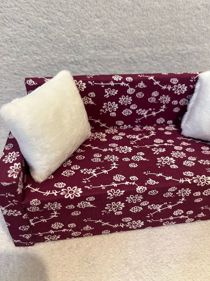 Canapé / meuble pour barbie Neuf - photo numéro 2