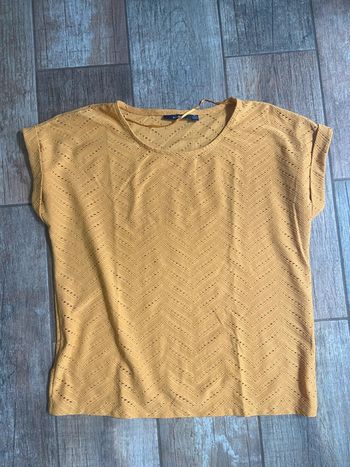 T-shirt ajouré jaune moutarde kiabi